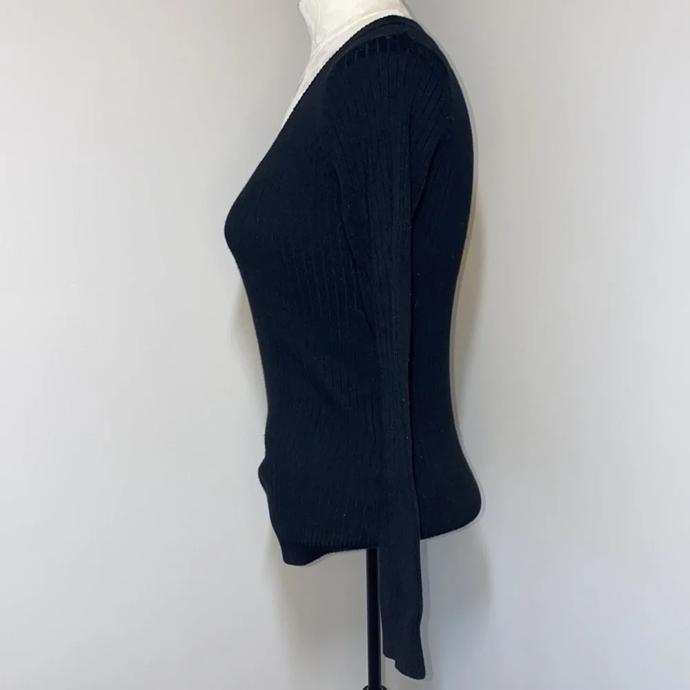 Free with a Bundle - Merona black ribbed scoopneck sweater Size Medium - Picture 5 of 13